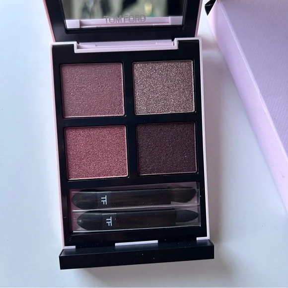 Tom Ford Eyeshadow - 01 Forbidden Pink NEW - Picture 3 of 11